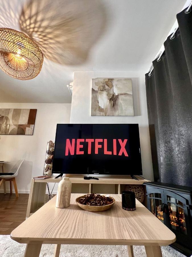 Апартаменти "Moonlight" Gare A 10Min De Paris, Wifi, Terrasse , Parking Аржантей Екстер'єр фото